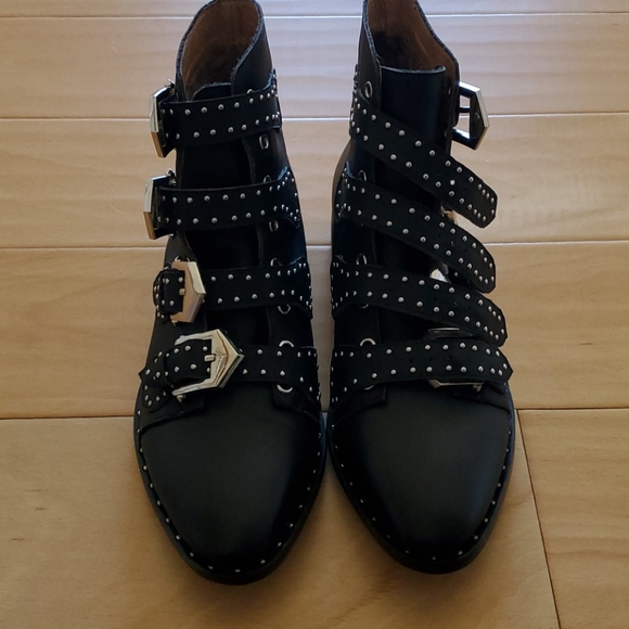 Black shoes, copied of givenchy look alike shoes. - Picture 5 of 8